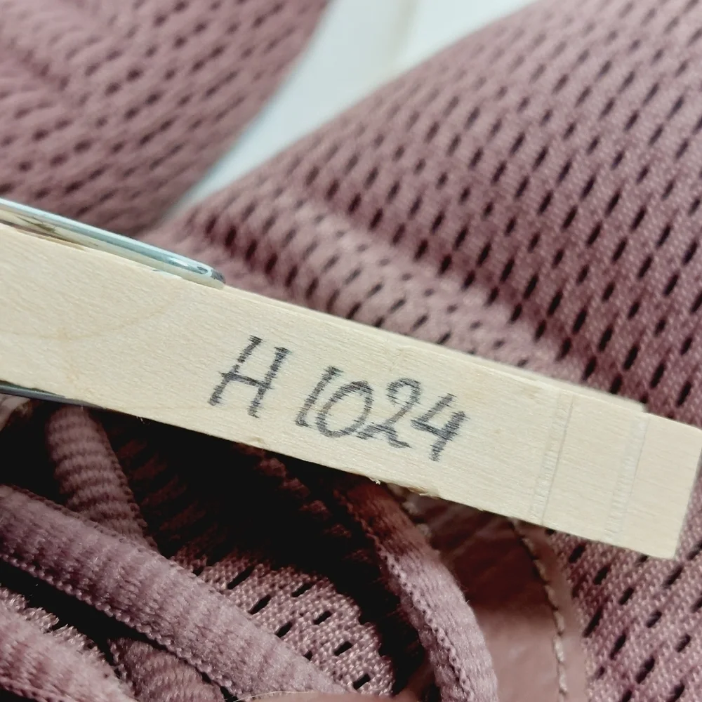 Nike Women's Tanjun Smokey Mauve / White Ankle-High Running Sneakers H1024 - Picture 9 of 9